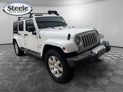 Used 2018 Jeep Wrangler Unlimited Sahara w/ Connectivity Group image 7