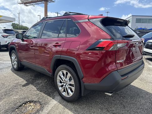 Used 2024 Toyota RAV4 XLE Premium image 5