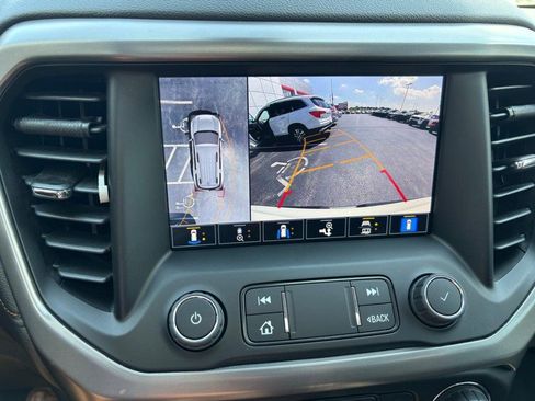 Used 2023 GMC Acadia AT4 w/ Technology Package AWD/4WD image 19