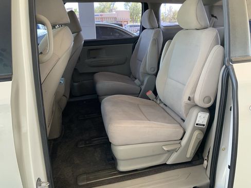 Used 2016 Kia Sedona L FWD image 8
