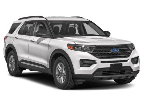 Certified 2023 Ford Explorer XLT w/ Equipment Group 202A RWD image 6