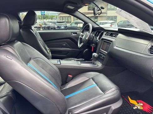 Used 2010 Ford Mustang GT RWD image 14