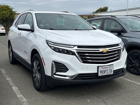 Used 2023 Chevrolet Equinox Premier AWD/4WD image 2