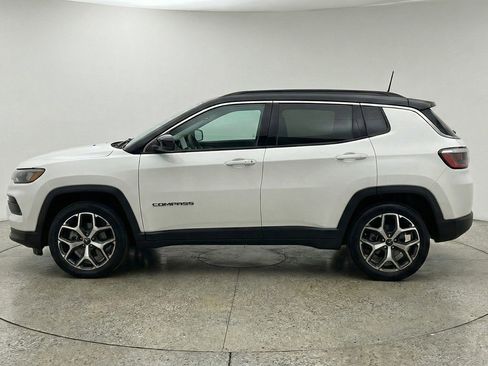 Used 2025 Jeep Compass Limited AWD/4WD image 5