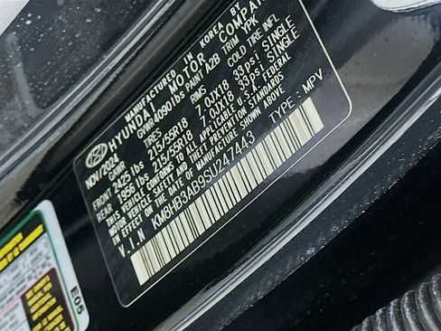 Used 2025 Hyundai Kona SEL image 12