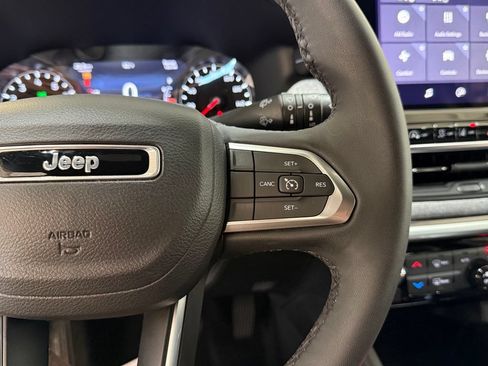 Used 2023 Jeep Compass Latitude w/ Convenience Group AWD/4WD image 36