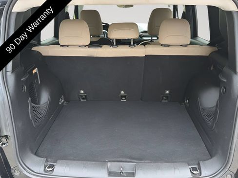 Used 2018 Jeep Renegade Latitude FWD image 13