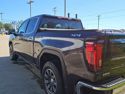 Used 2024 GMC Sierra 1500 SLT image 6