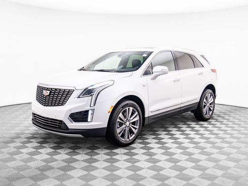 New 2025 Cadillac XT5 Premium Luxury image 3