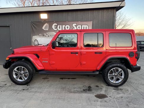 Used 2019 Jeep Wrangler Unlimited Sahara image 4