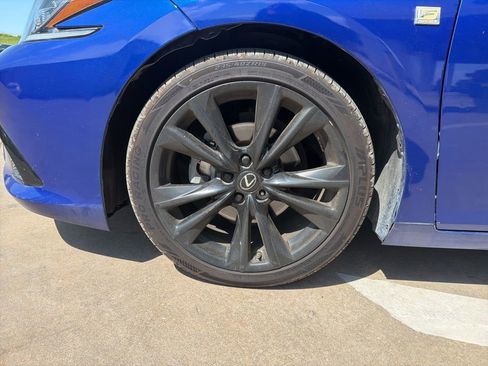 Used 2022 Lexus ES 350 F Sport w/ Accessory Package 2 FWD image 9
