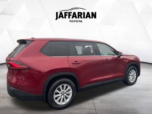 Certified 2024 Toyota Grand Highlander XLE image 5