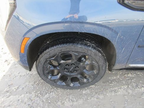 New 2026 GMC Yukon Denali w/ Denali Reserve Package image 11