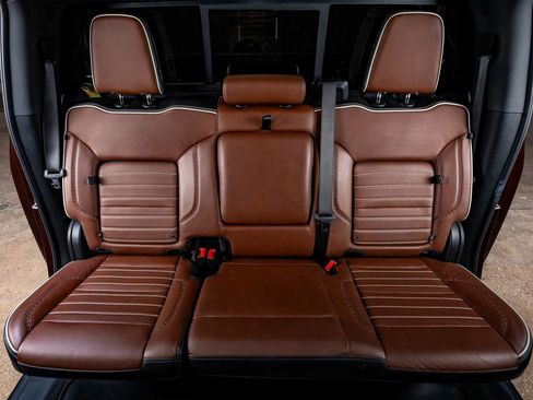 Used 2024 GMC Sierra 3500 Denali Ultimate image 35