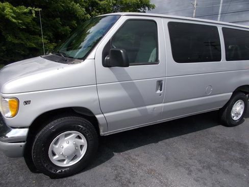 Used 1999 Ford E-350 and Econoline 350 XLT RWD image 7