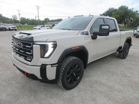 New 2026 GMC Sierra 2500 AT4 w/ AT4 Premium Plus Package AWD/4WD image 10