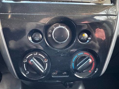 Used 2017 Nissan Versa Note SV image 43