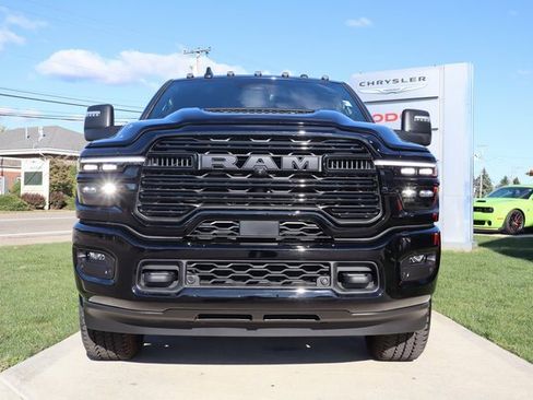 Used 2025 RAM 3500 Laramie image 6