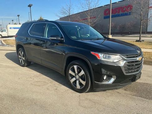 Used 2018 Chevrolet Traverse LT w/ LPO, Floor Liner Package image 2