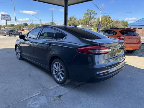 Used 2020 Ford Fusion SE FWD image 6