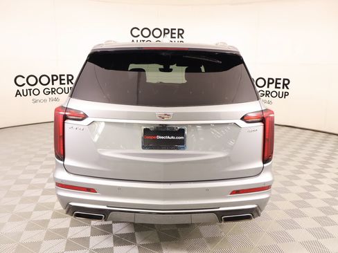 Used 2024 Cadillac XT6 Premium Luxury w/ Technology Package FWD image 23