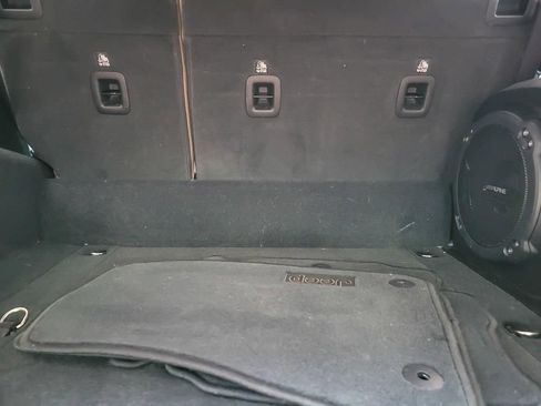 Used 2022 Jeep Wrangler Unlimited Sahara w/ Cold Weather Group image 19