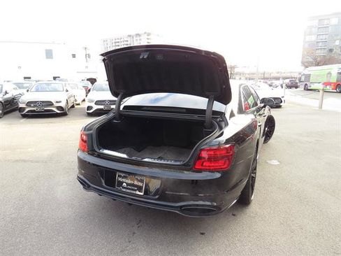 Used 2023 Bentley Flying Spur W12 image 33