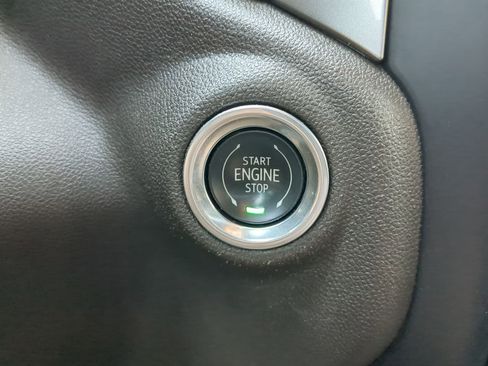 Used 2019 Chevrolet Silverado 1500 RST AWD/4WD image 26