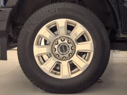Used 2020 Ford F250 Platinum w/ FX4 Off-Road Package AWD/4WD image 12