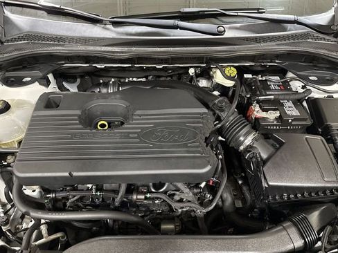 Used 2020 Ford Escape Titanium AWD/4WD image 25