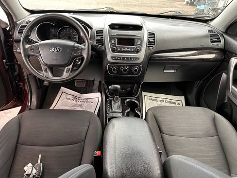 Used 2014 Kia Sorento LX AWD/4WD image 12