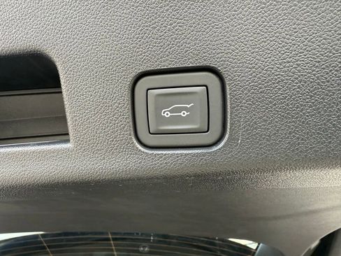 Used 2025 Buick Enclave Sport Touring w/ Super Cruise Package image 36