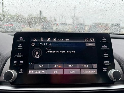 Used 2018 Honda Accord Sport image 17