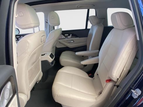 Used 2020 Mercedes-Benz GLS 450 4MATIC image 21