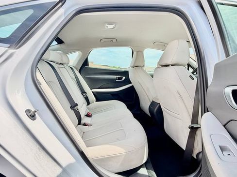 Used 2025 Hyundai Sonata SEL FWD image 15