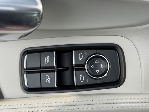 Certified 2018 Porsche 911 Carrera 4S image 16