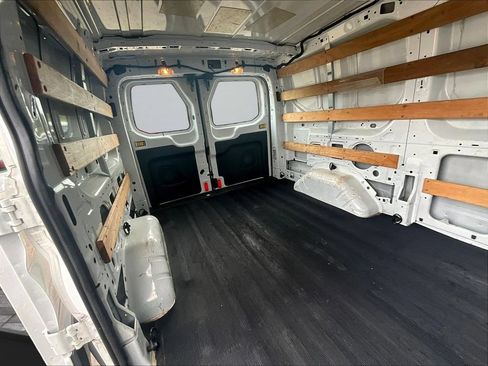 Used 2016 Ford Transit 250 130 Low Roof w/ Exterior Upgrade Package RWD image 27