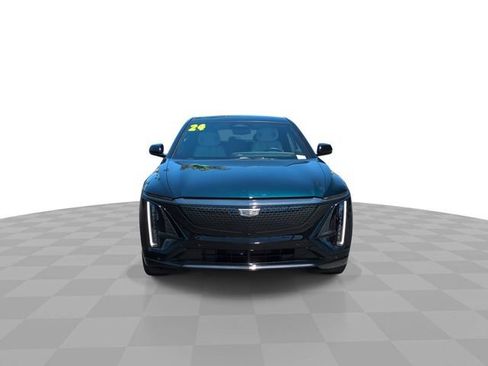 Used 2024 Cadillac Lyriq Sport w/ LPO, Floor Liner Package AWD/4WD image 4