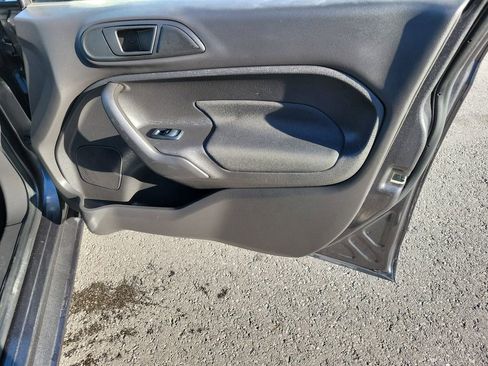 Used 2017 Ford Fiesta SE image 37