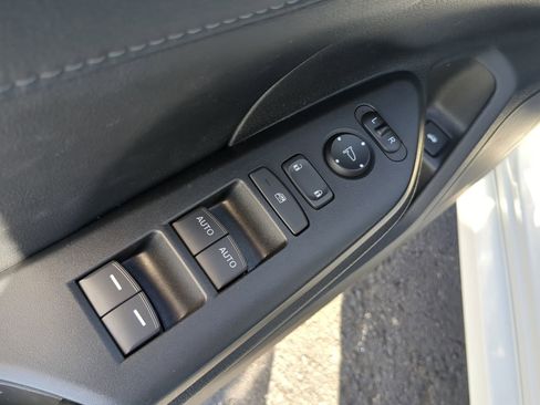 Used 2017 Honda Civic EX-L image 18