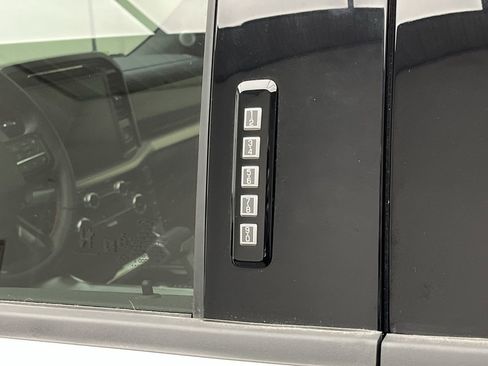 Certified 2022 Ford F150 Raptor w/ Raptor 37 Performance Package image 9