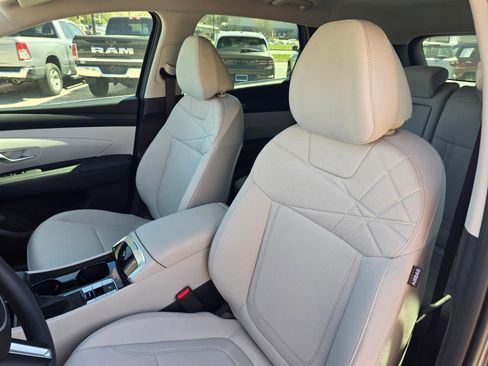 New 2026 Hyundai Tucson SE image 12