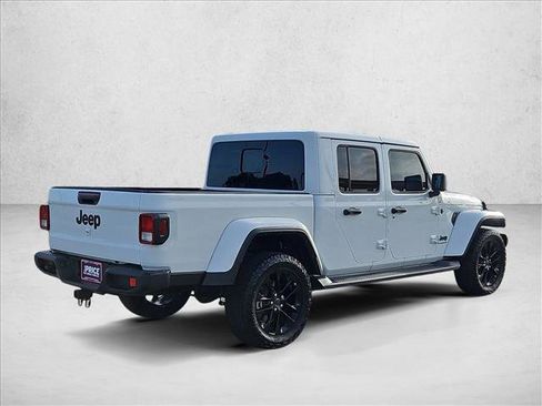 Used 2025 Jeep Gladiator Sport AWD/4WD image 5
