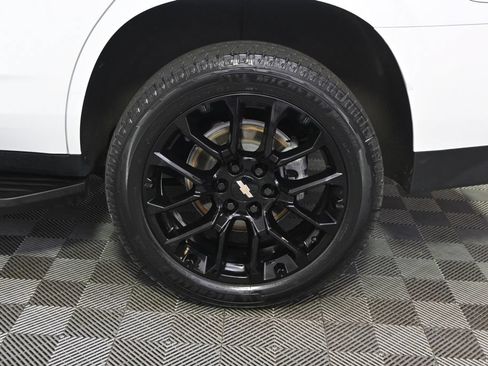 Used 2023 Chevrolet Tahoe Premier AWD/4WD image 21