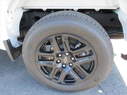 Used 2024 Chevrolet Silverado 1500 Custom w/ Rally Edition image 8