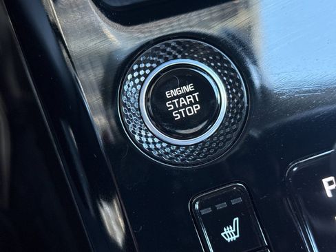 Used 2025 Kia Niro EX image 22