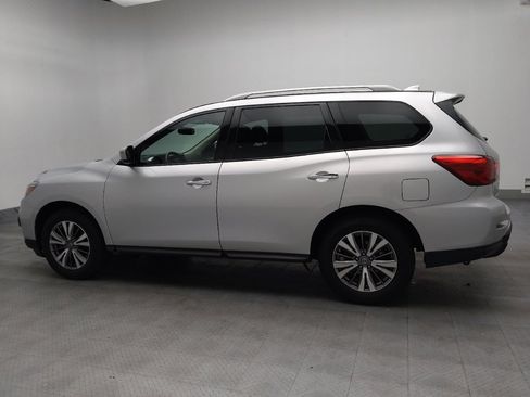 Used 2019 Nissan Pathfinder SV image 3