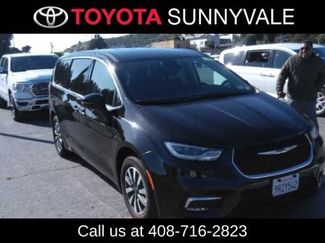 Used 2024 Chrysler Pacifica Limited FWD video 1