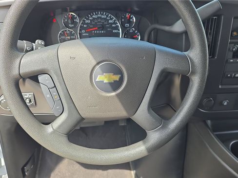 Used 2025 Chevrolet Express 3500 LT w/ LT Preferred Equipment Group RWD image 27