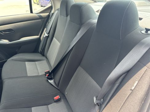 Used 2025 Nissan Sentra SV FWD image 14